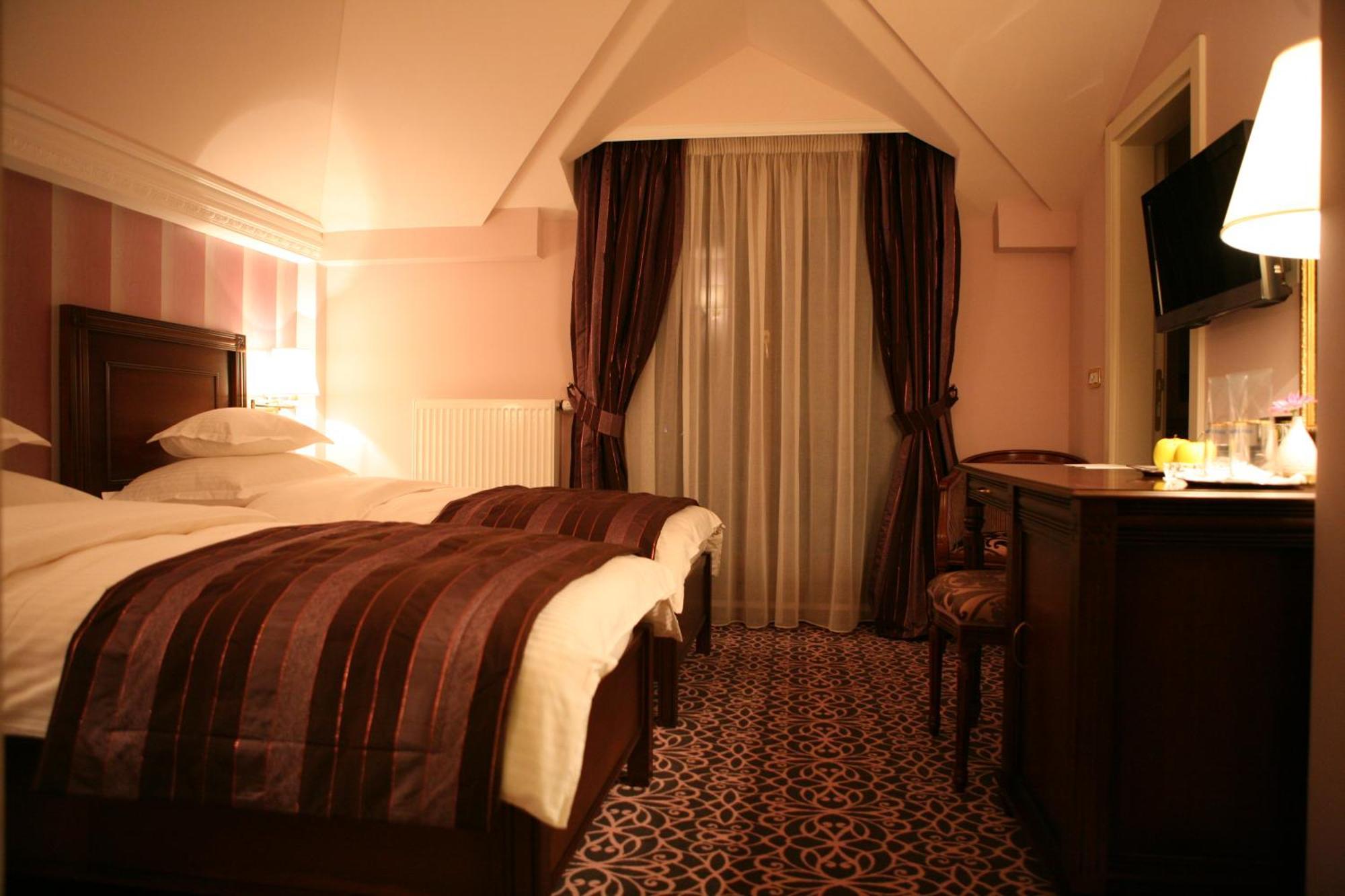 Hotel Villa Viktorija Μπάνια Λούκα Εξωτερικό φωτογραφία
